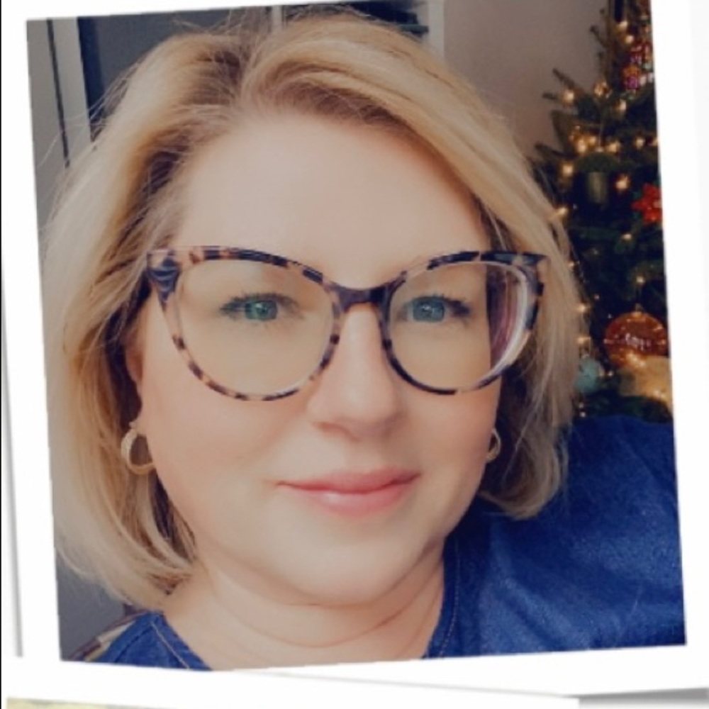 Meet your Posher, Julaine